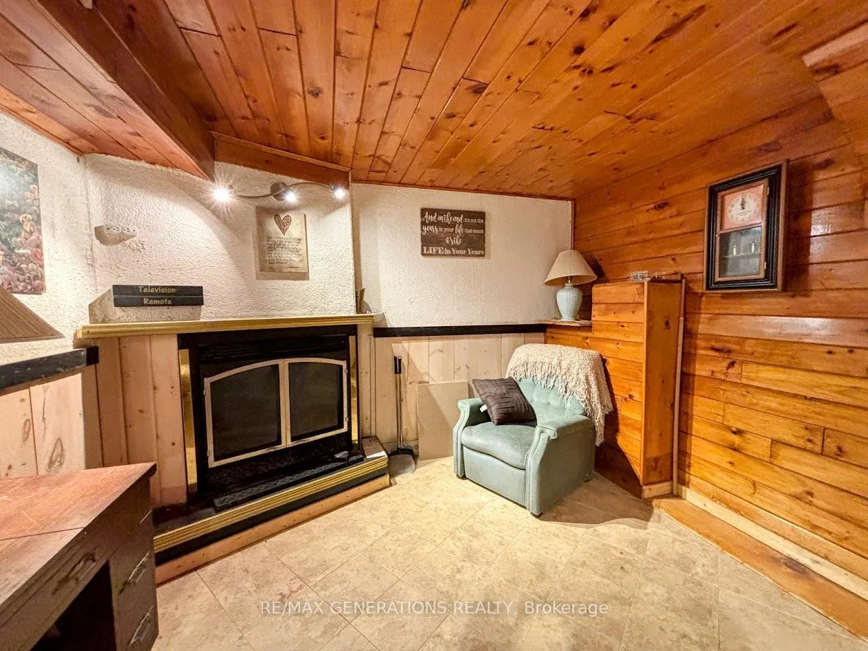 Photo 23 of 64 Hemlo Drive, Marathon — HOMEH