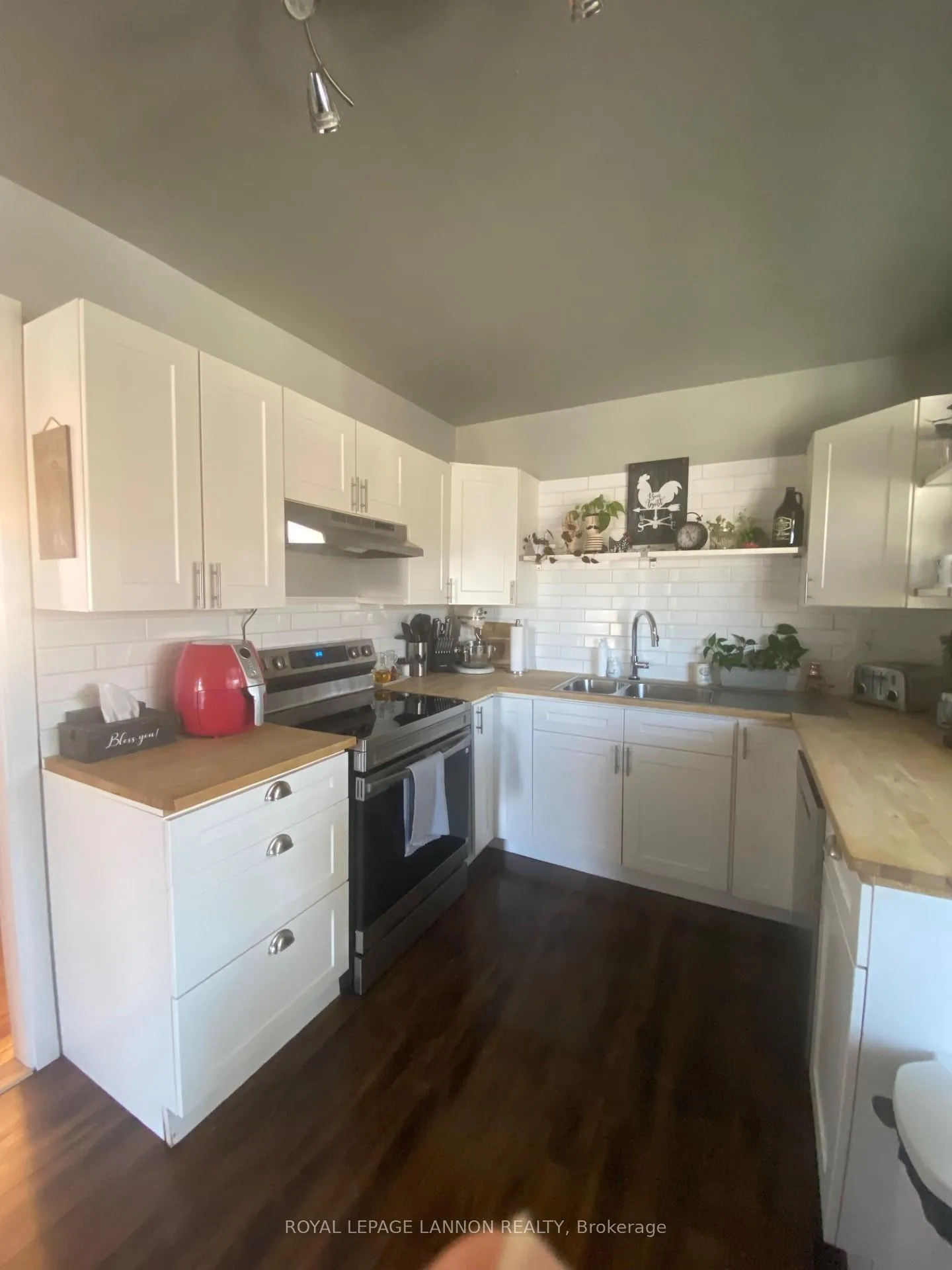 Photo 9 of 209 McKenzie Avenue E, Greenstone, Geraldton — HOMEH