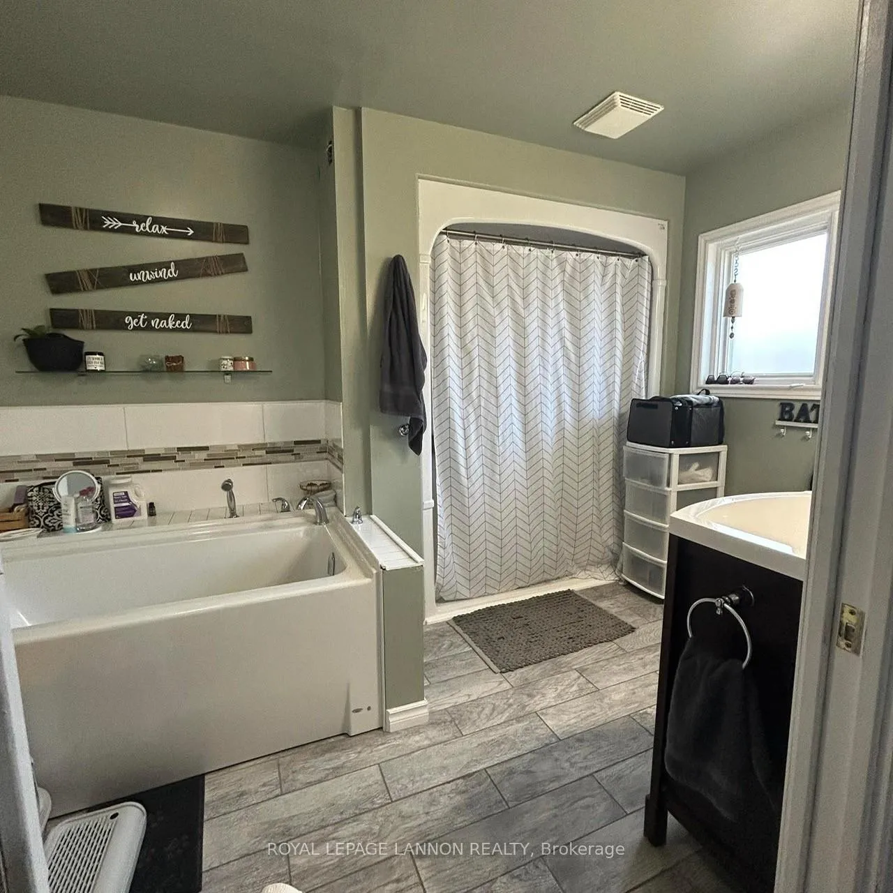 Photo 15 of 209 McKenzie Avenue E, Greenstone, Geraldton — HOMEH