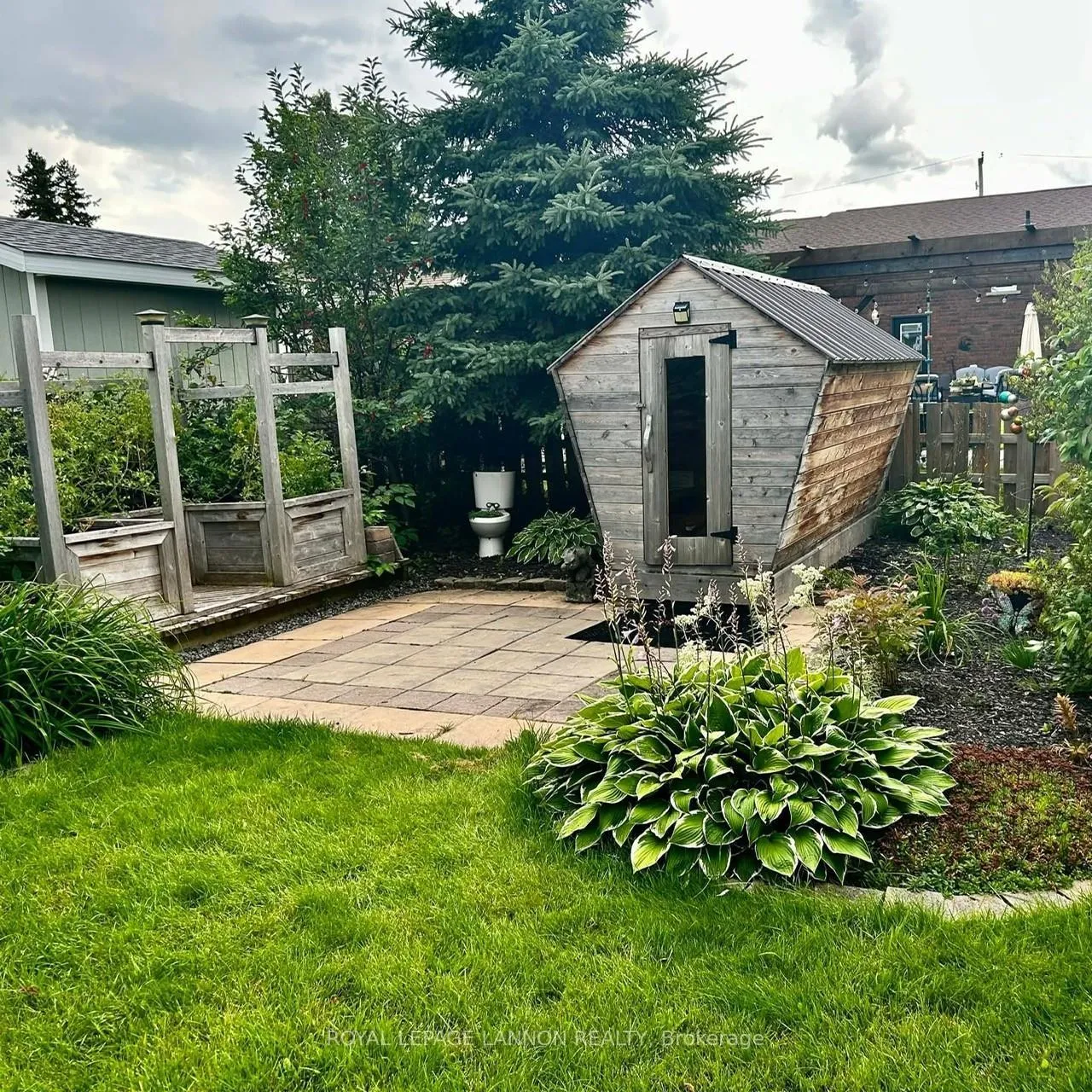 Photo 33 of 209 McKenzie Avenue E, Greenstone, Geraldton — HOMEH