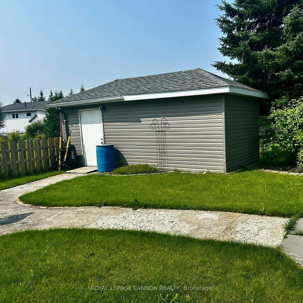 Photo 34 of 209 McKenzie Avenue E, Greenstone, Geraldton — HOMEH