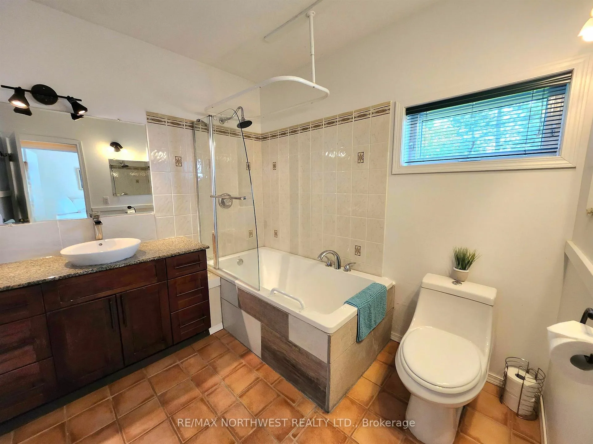 Photo 24 of 36C Duffus Road, Kenora, Keewatin — HOMEH