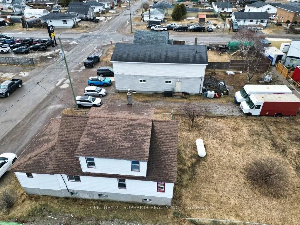 Photo 3 of 209 Walker Street, Schreiber — HOMEH