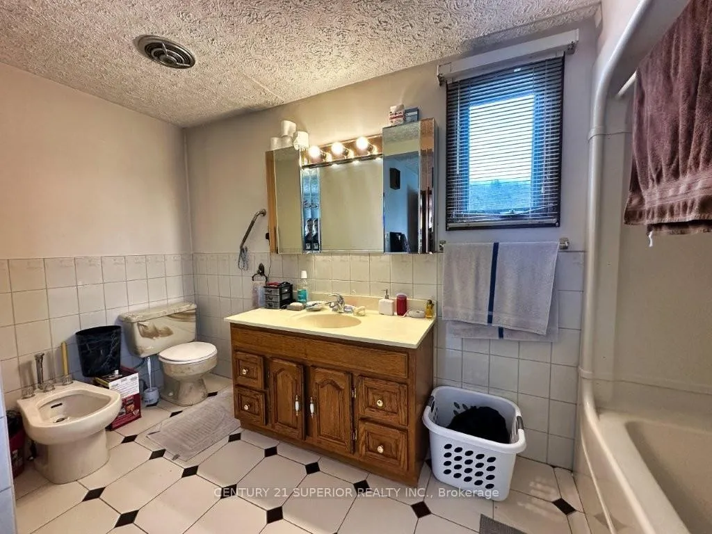 Photo 18 of 209 Walker Street, Schreiber — HOMEH