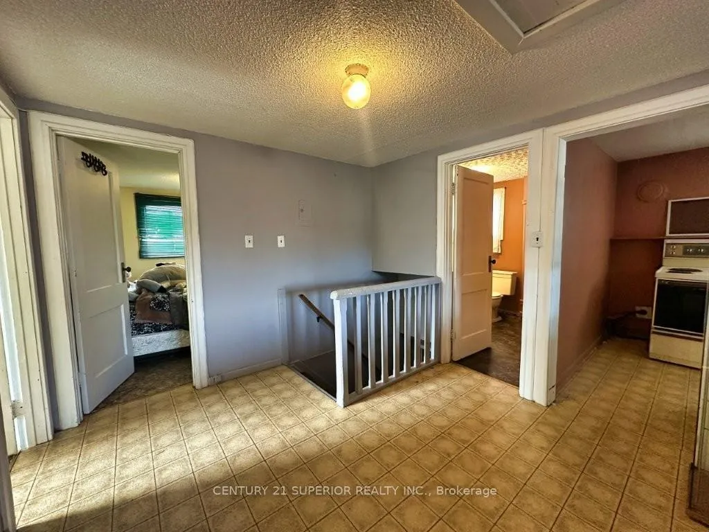 Photo 25 of 209 Walker Street, Schreiber — HOMEH