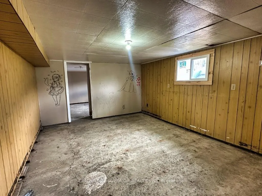 Photo 36 of 209 Walker Street, Schreiber — HOMEH