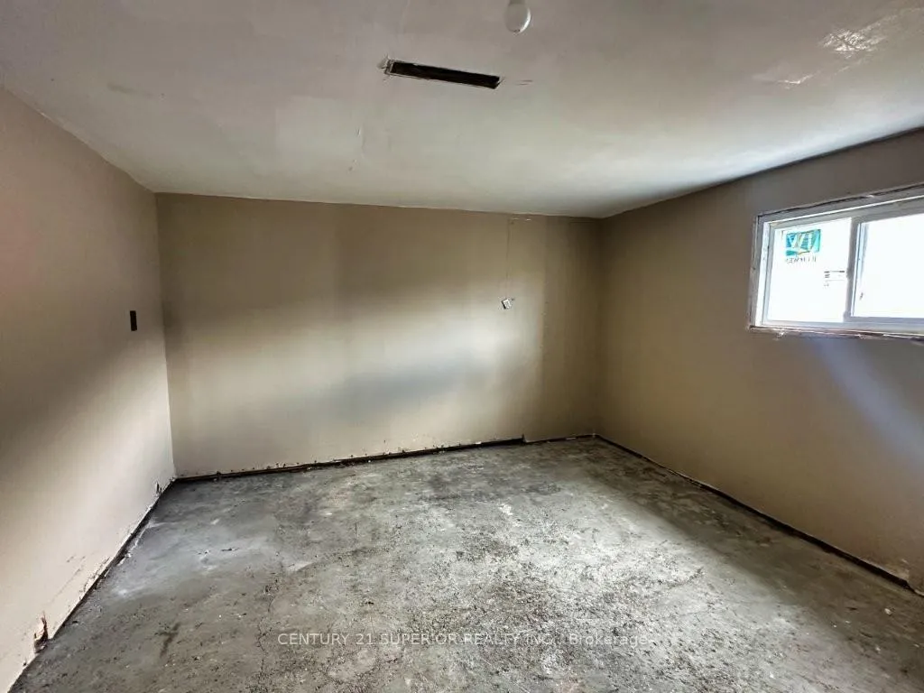 Photo 37 of 209 Walker Street, Schreiber — HOMEH