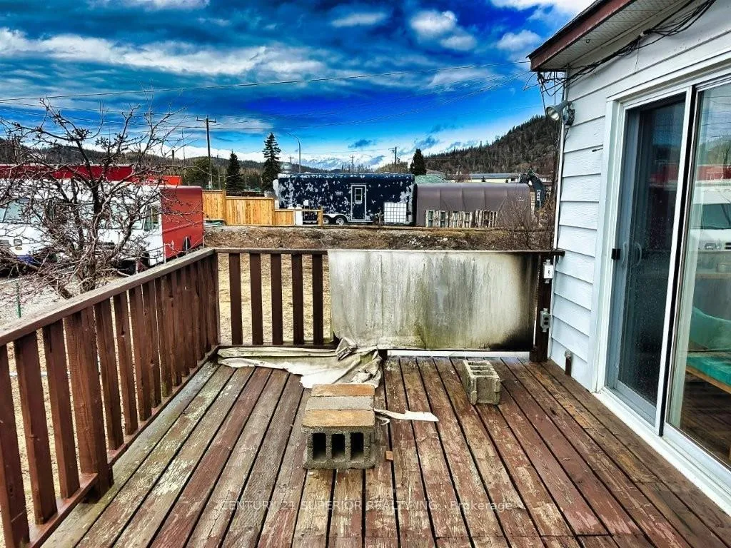 Photo 43 of 209 Walker Street, Schreiber — HOMEH