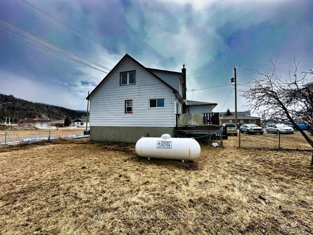Photo 45 of 209 Walker Street, Schreiber — HOMEH