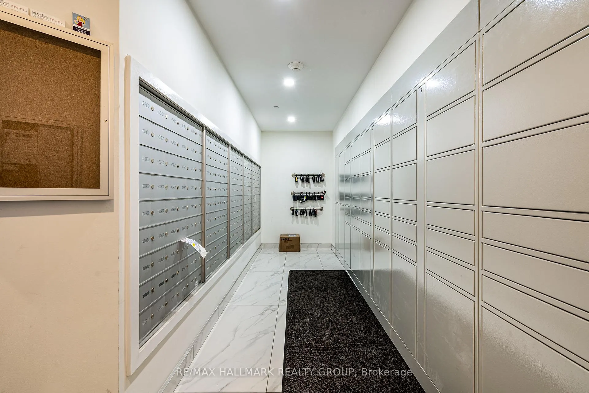 Photo 2 of Unit 1006, 15 Queen Street S, Hamilton, Central — HOMEH