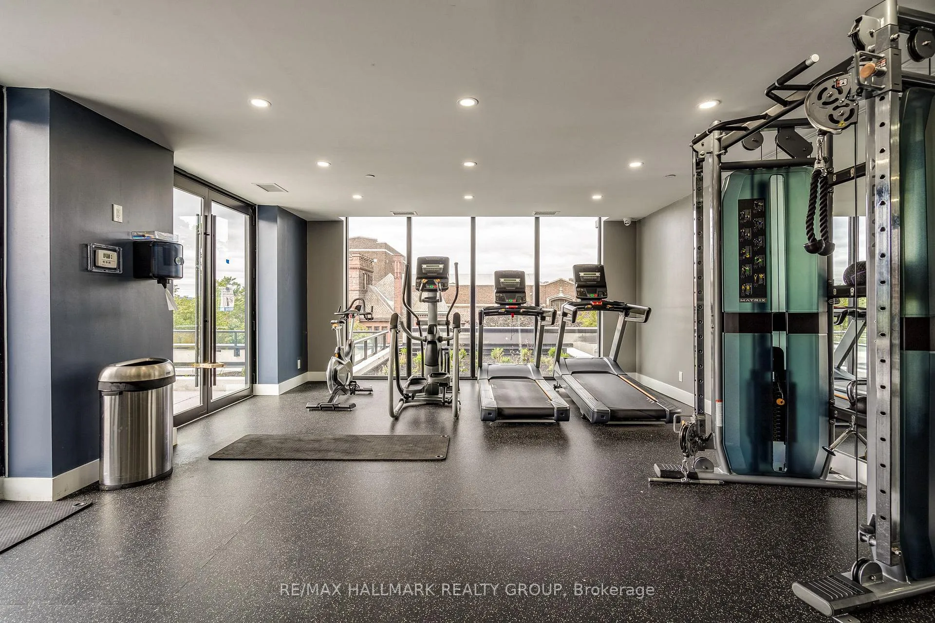 Photo 3 of Unit 1006, 15 Queen Street S, Hamilton, Central — HOMEH