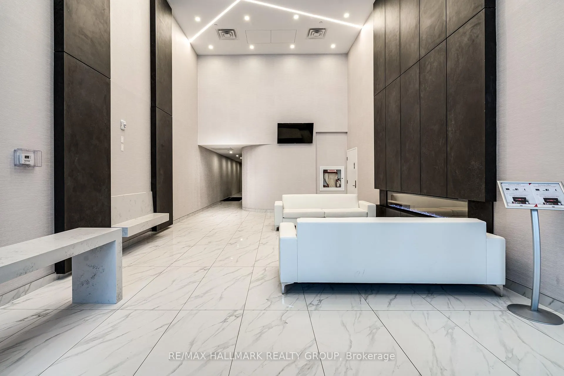 Photo 5 of Unit 1006, 15 Queen Street S, Hamilton, Central — HOMEH