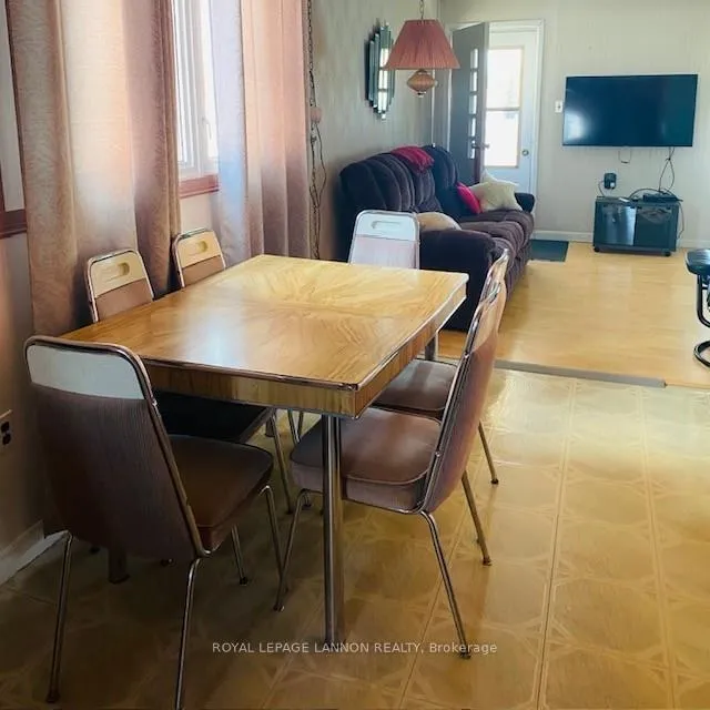 Photo 6 of 308 Ball park Crescent, Greenstone — HOMEH