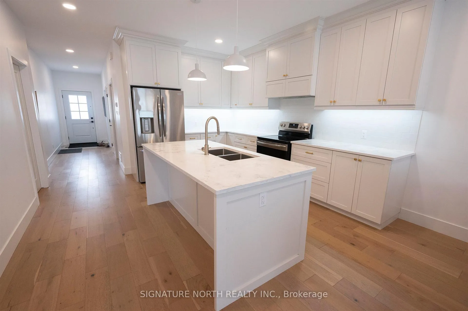 Photo 3 of 510 Gemstone Drive, Thunder Bay, Dawson Heights — HOMEH
