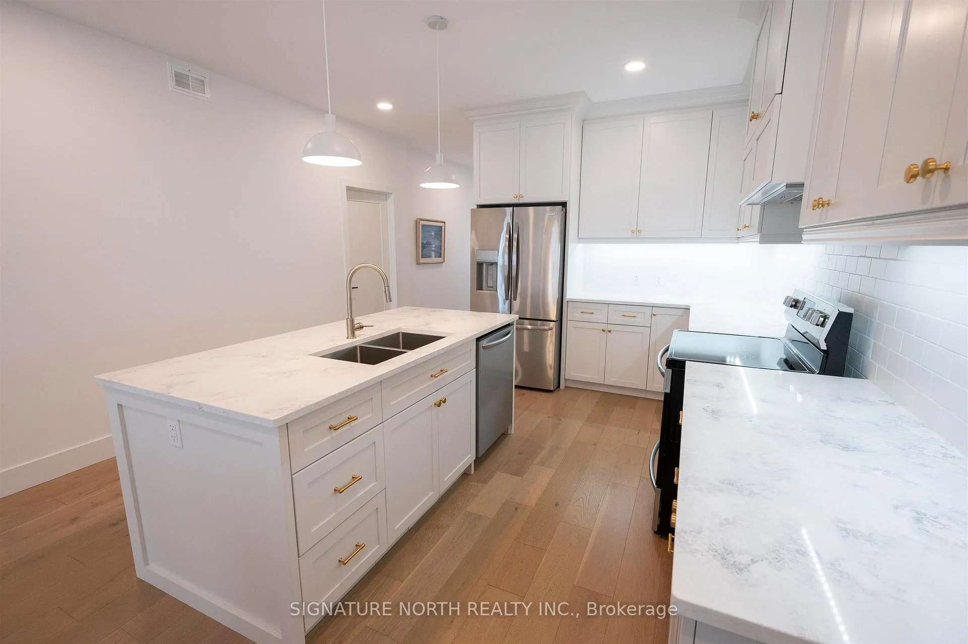 Photo 4 of 510 Gemstone Drive, Thunder Bay, Dawson Heights — HOMEH