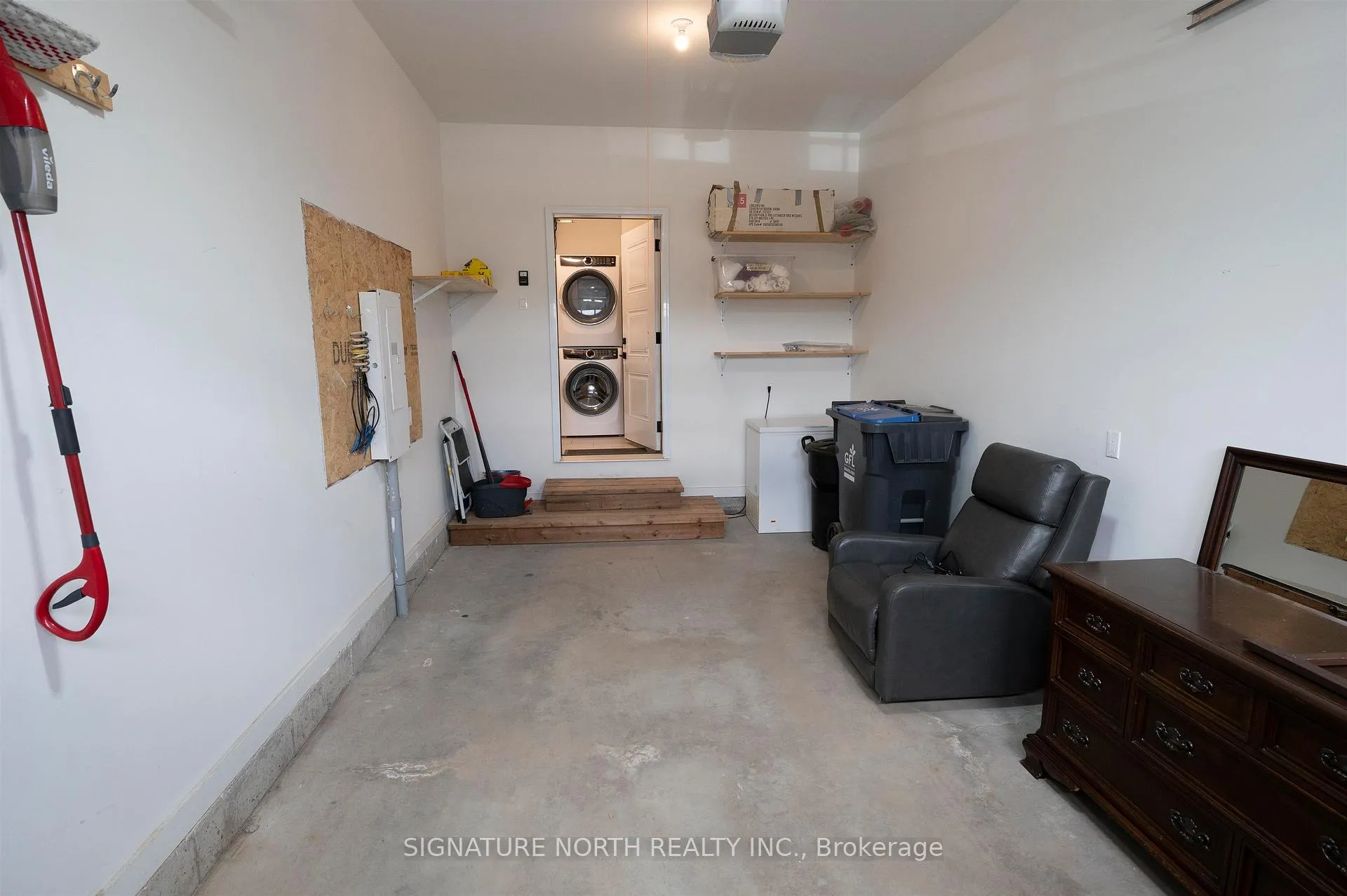 Photo 32 of 510 Gemstone Drive, Thunder Bay, Dawson Heights — HOMEH