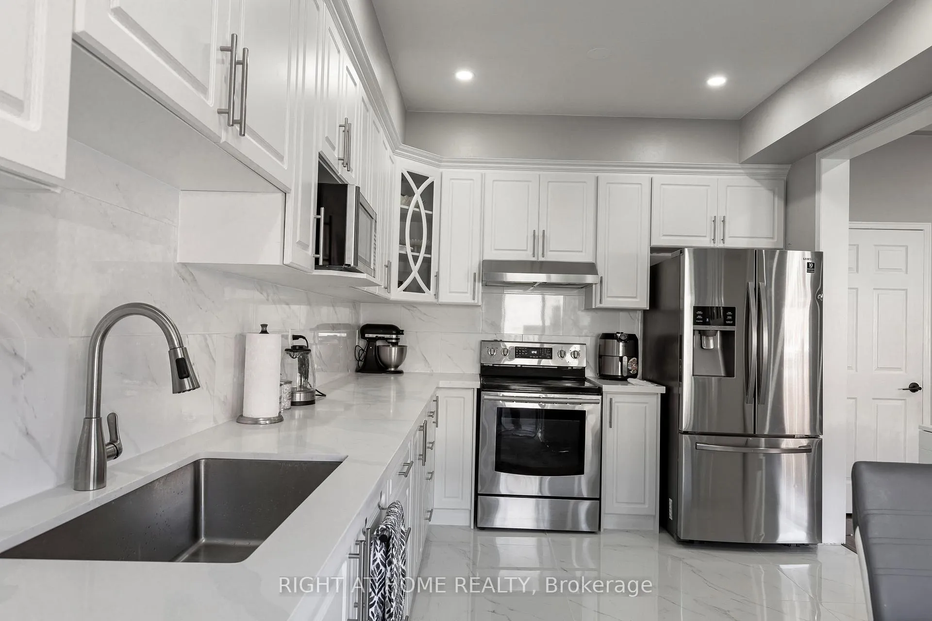 Photo 16 of 1107 Bonin Crescent, Milton, Clarke — HOMEH