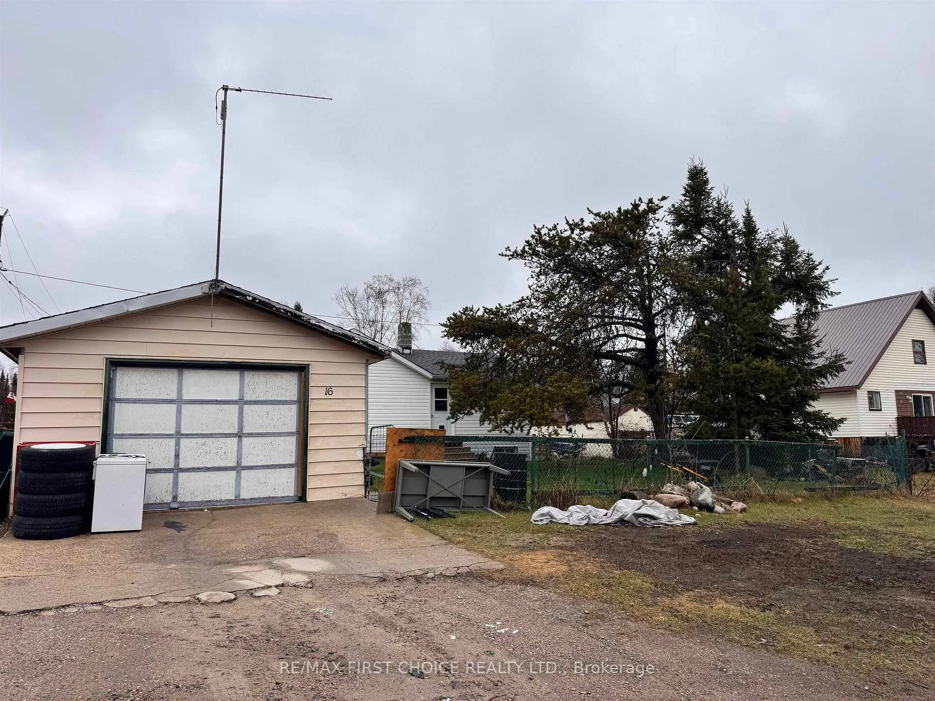 Photo 20 of 16 Birch Lane, Red Lake — HOMEH