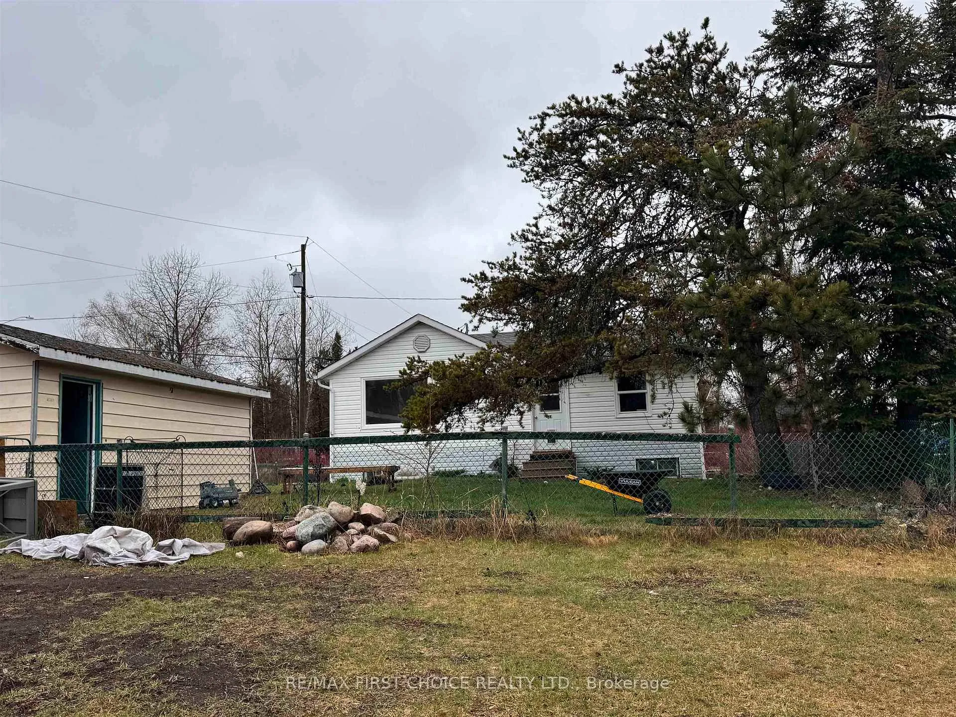 Photo 22 of 16 Birch Lane, Red Lake — HOMEH