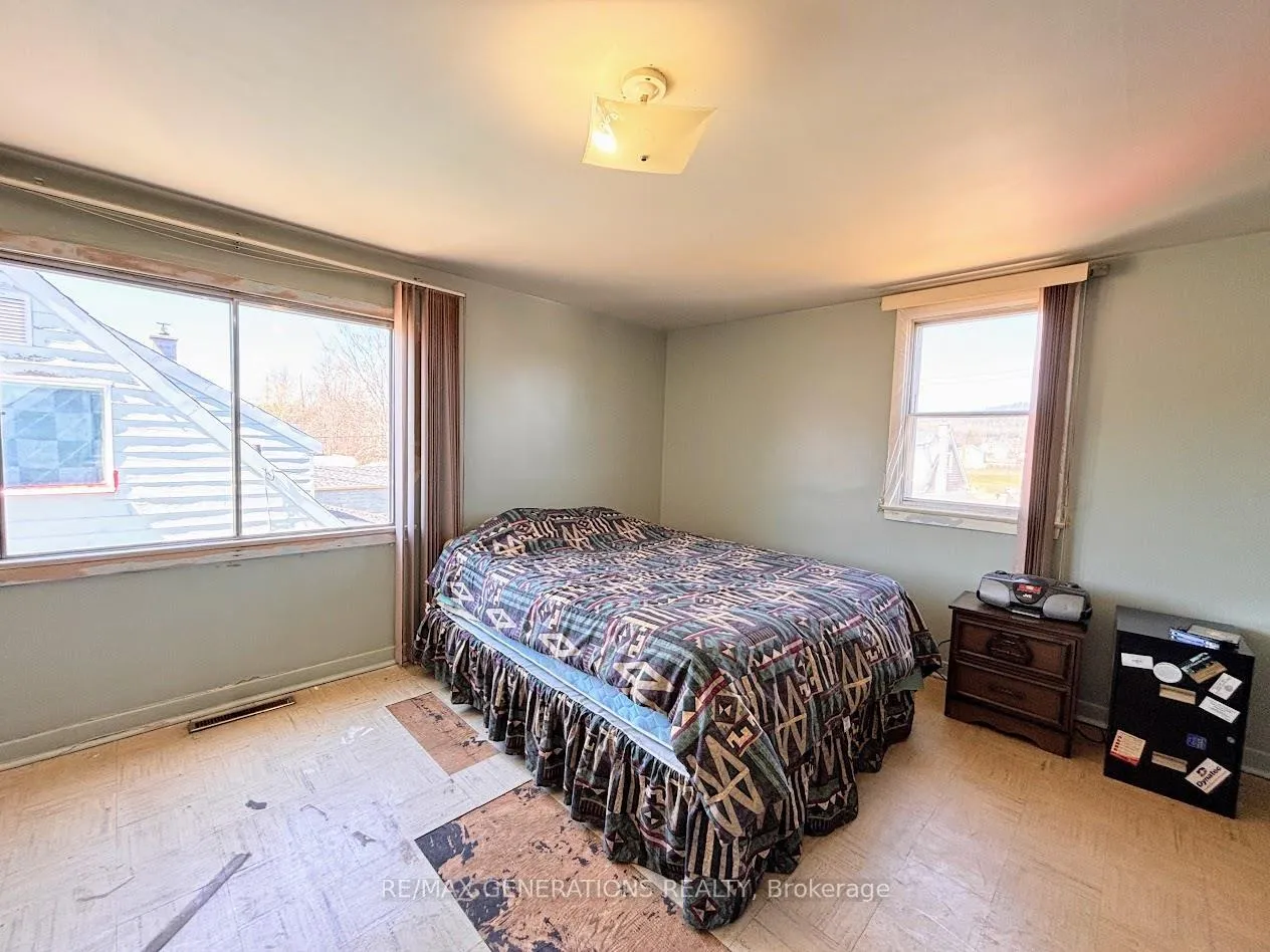 Photo 12 of 25 Neebig Avenue, Manitouwadge — HOMEH