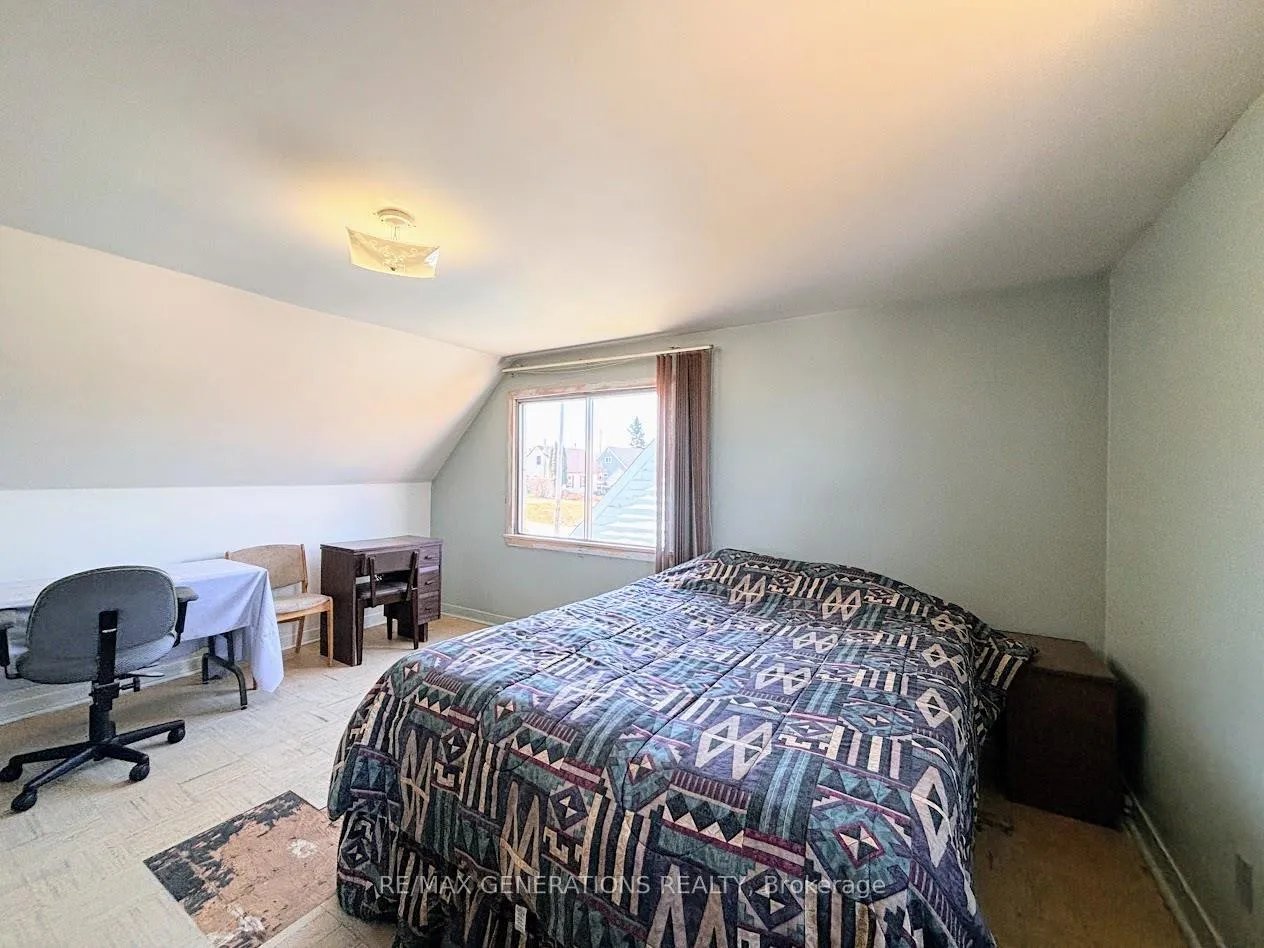 Photo 13 of 25 Neebig Avenue, Manitouwadge — HOMEH