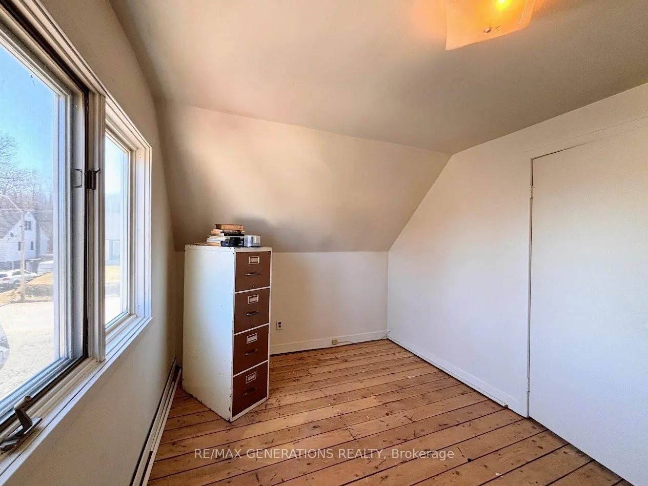 Photo 16 of 25 Neebig Avenue, Manitouwadge — HOMEH