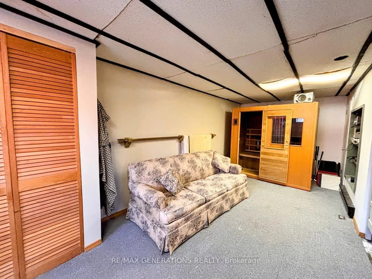 Photo 19 of 25 Neebig Avenue, Manitouwadge — HOMEH