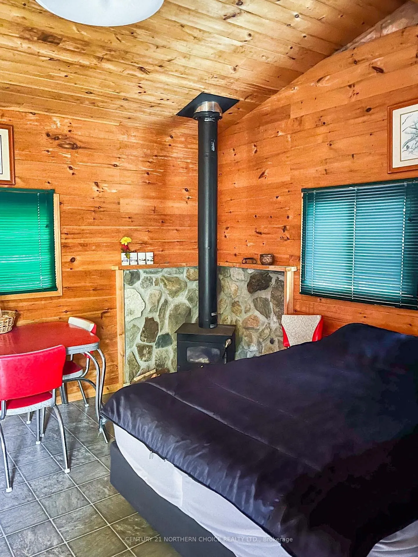 Photo 10 of 01 Allie Island E, Kenora Remote Area, Lake of the Woods North — HOMEH
