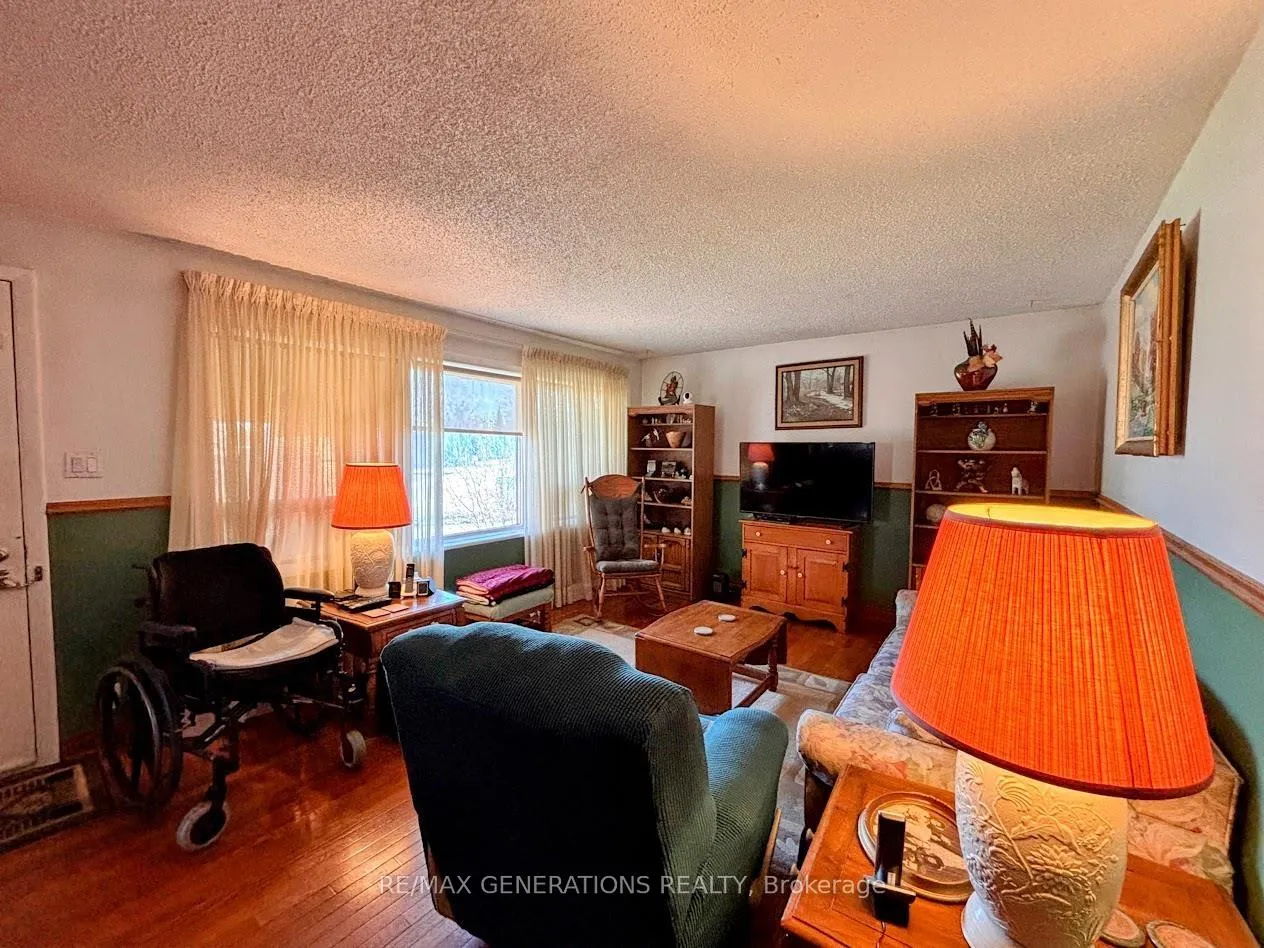 Photo 7 of 9 Swallow Drive, Manitouwadge, TB-73 — HOMEH