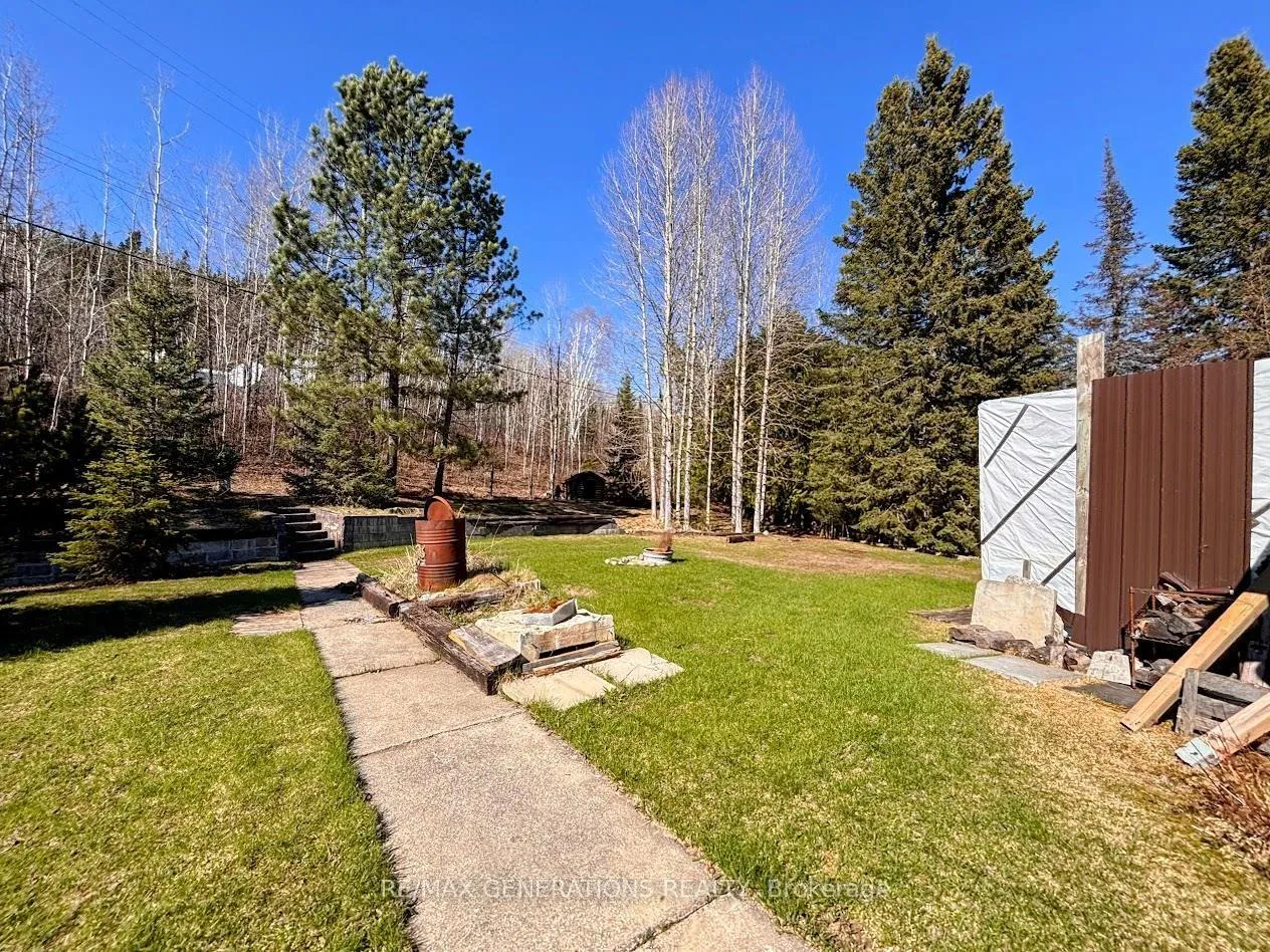 Photo 31 of 9 Swallow Drive, Manitouwadge, TB-73 — HOMEH