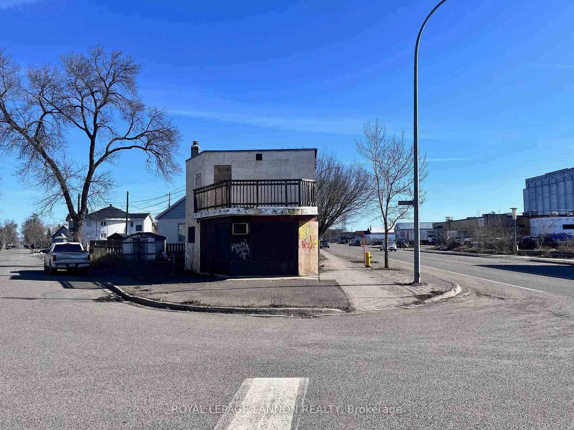 Photo 2 of 593 Syndicate Avenue S, Thunder Bay, Hyde Park — HOMEH
