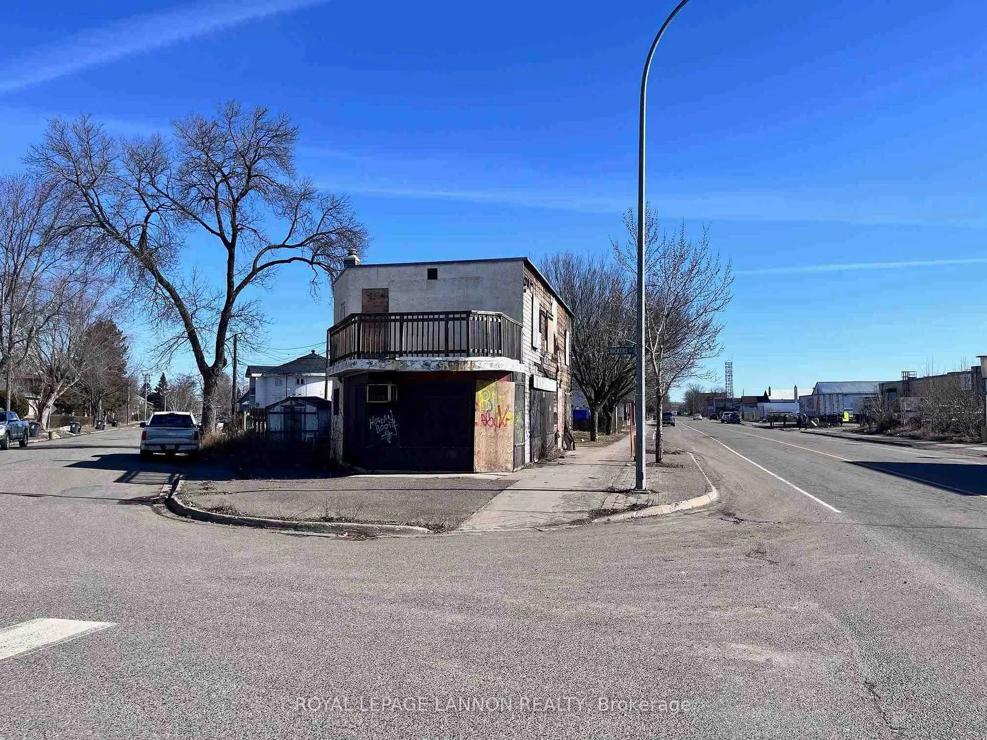 Photo 3 of 593 Syndicate Avenue S, Thunder Bay, Hyde Park — HOMEH