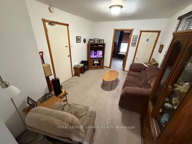 Photo 3 of 347 Syndicate Avenue N, Thunder Bay, McKeller Park — HOMEH