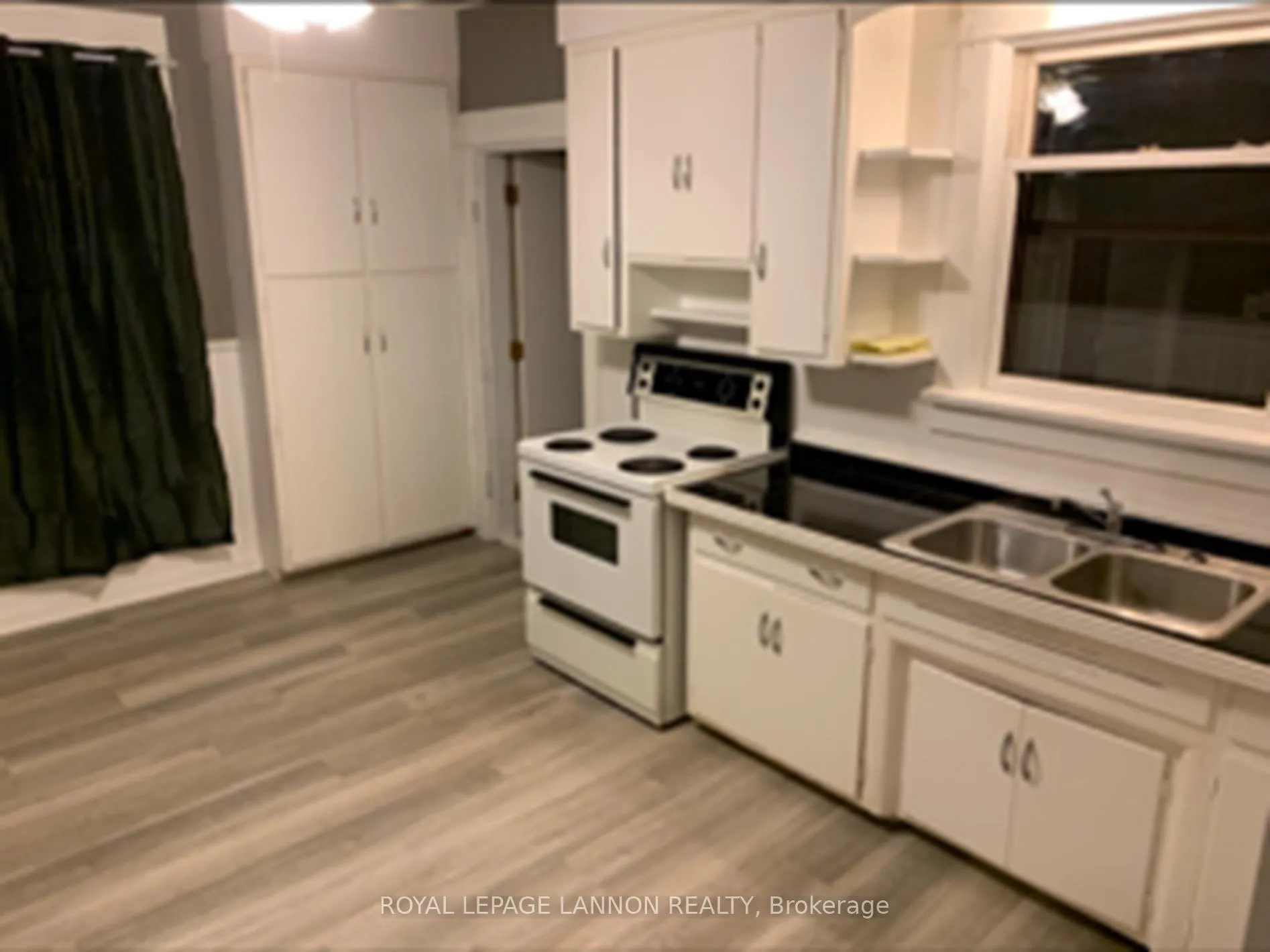Photo 15 of 347 Syndicate Avenue N, Thunder Bay, McKeller Park — HOMEH