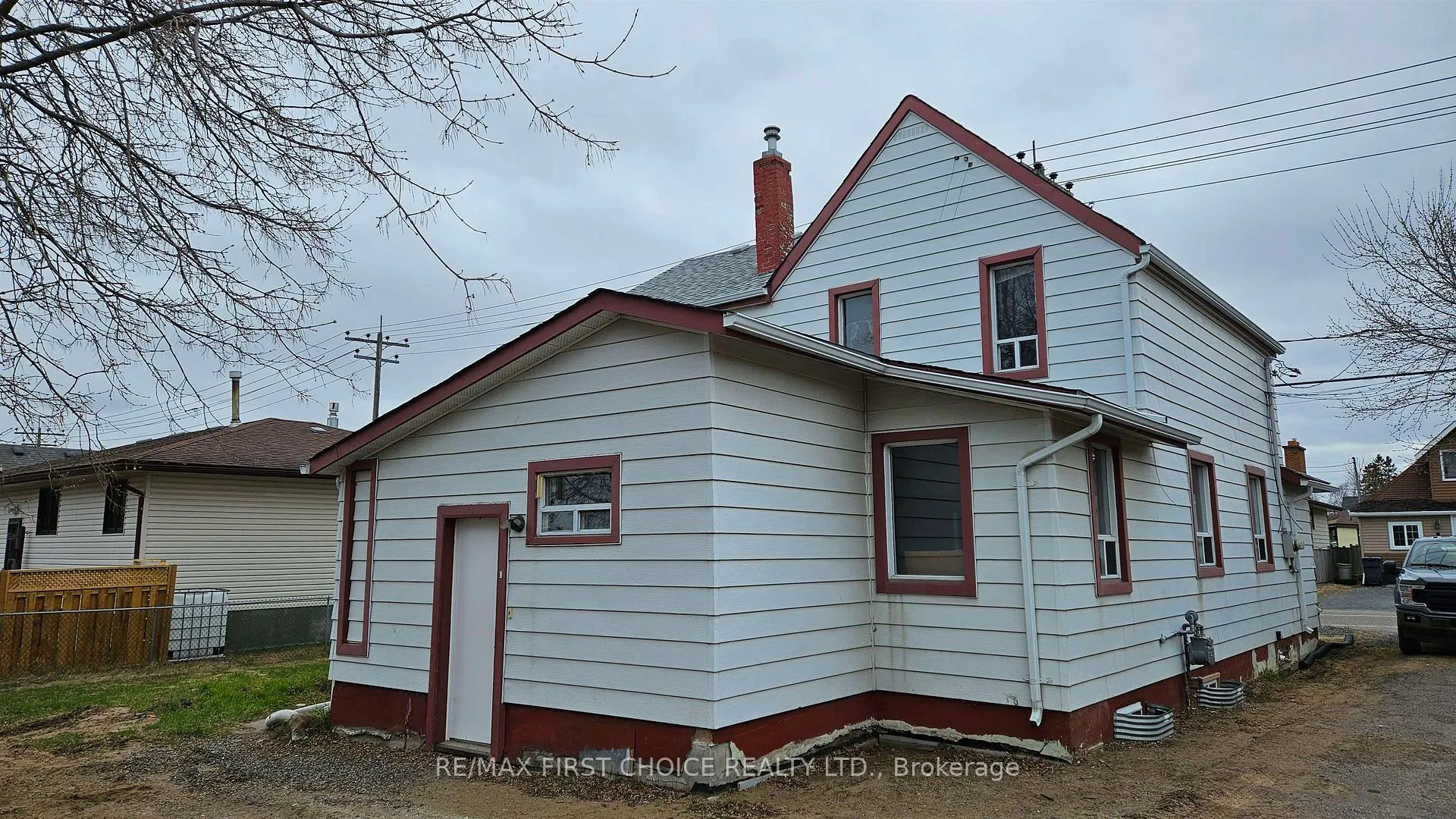 Photo 4 of 345 Ray Boulevard, Thunder Bay, Academy Heights — HOMEH