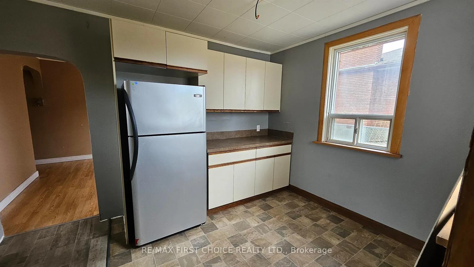 Photo 8 of 345 Ray Boulevard, Thunder Bay, Academy Heights — HOMEH