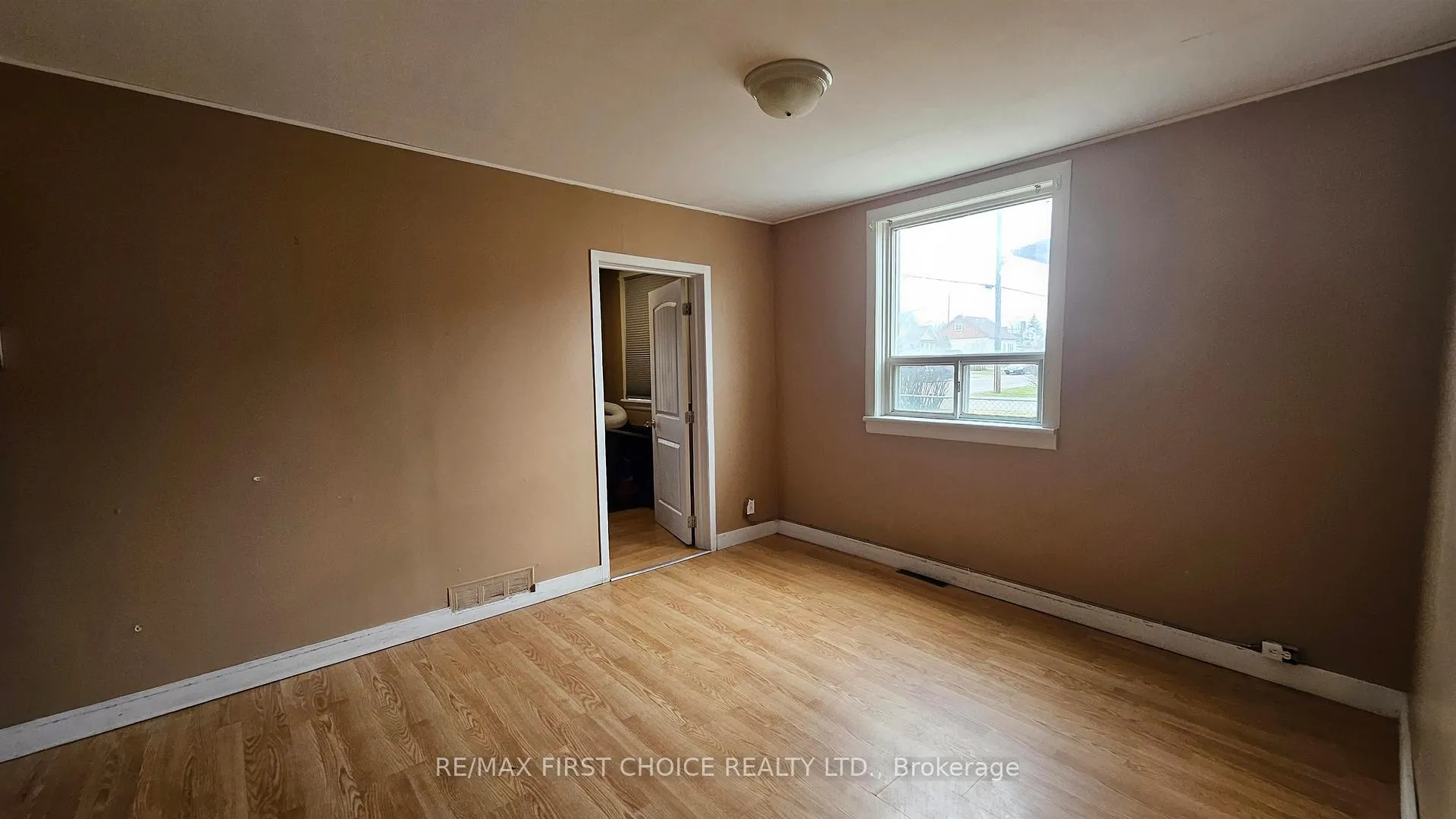 Photo 9 of 345 Ray Boulevard, Thunder Bay, Academy Heights — HOMEH