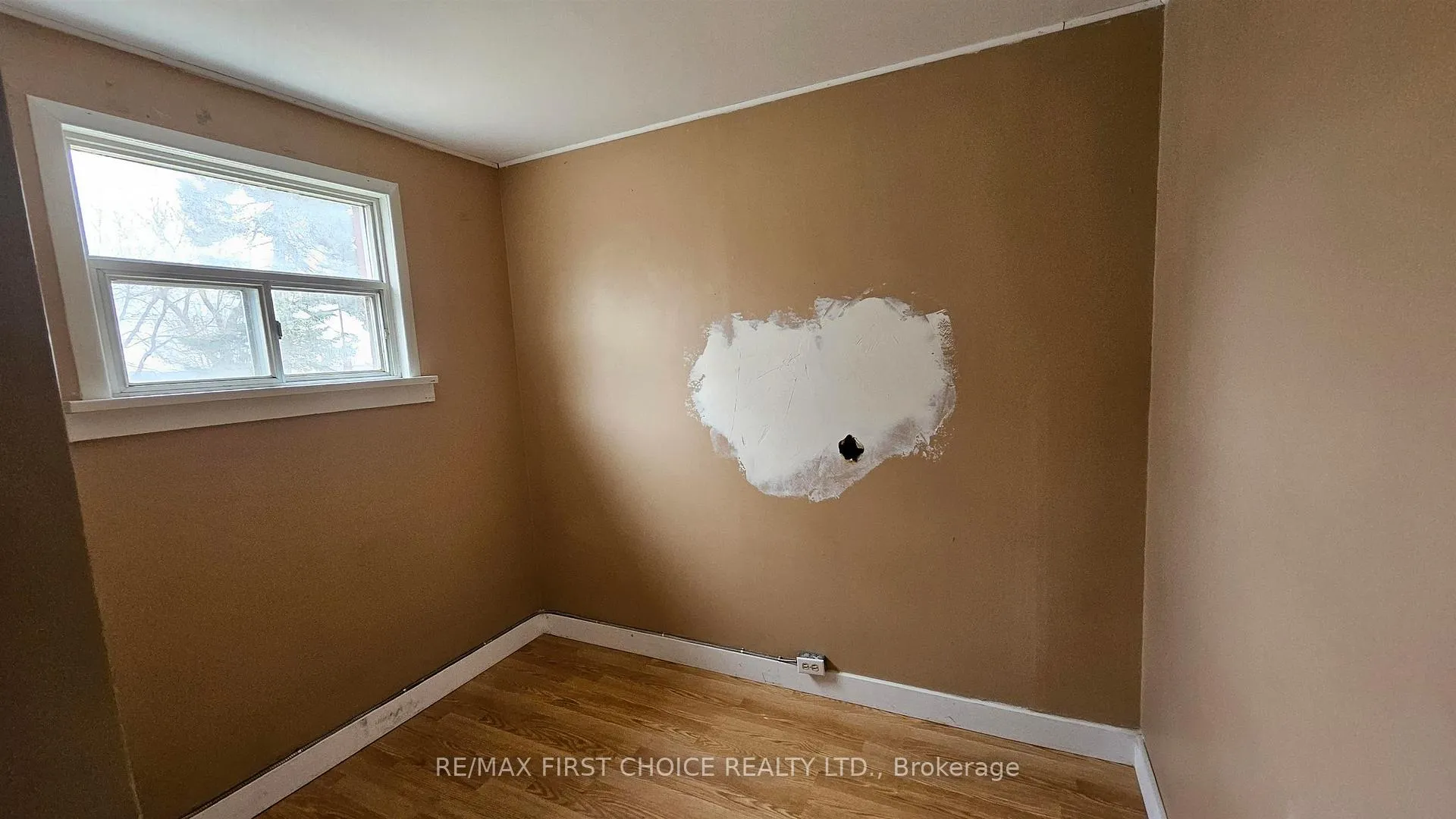 Photo 12 of 345 Ray Boulevard, Thunder Bay, Academy Heights — HOMEH