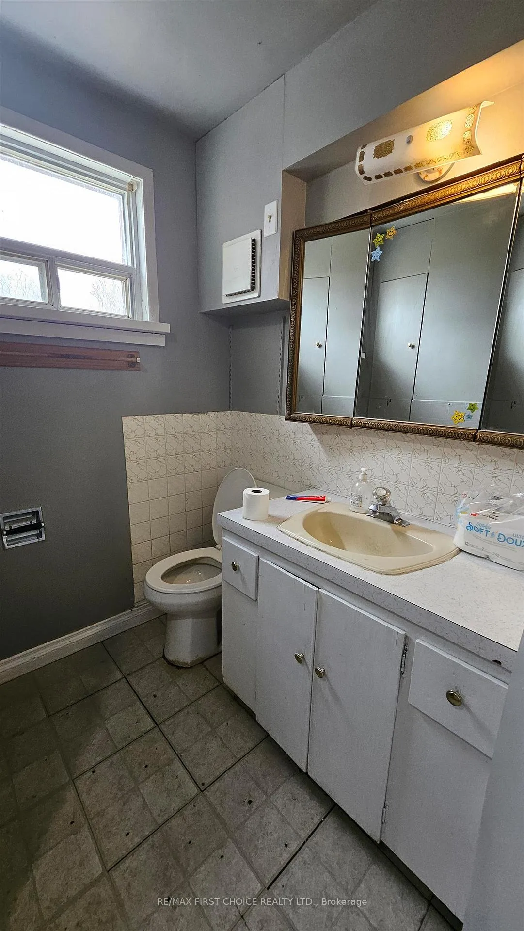 Photo 13 of 345 Ray Boulevard, Thunder Bay, Academy Heights — HOMEH