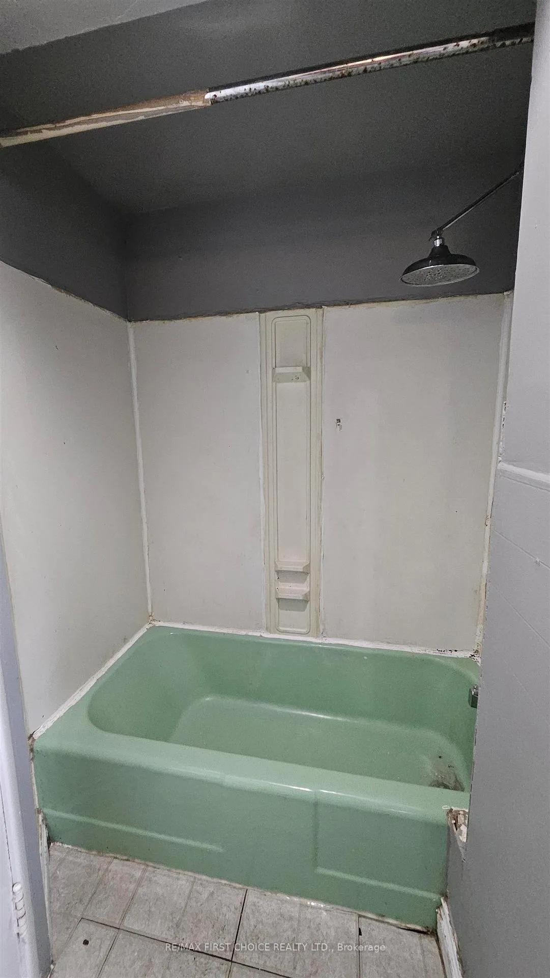 Photo 14 of 345 Ray Boulevard, Thunder Bay, Academy Heights — HOMEH