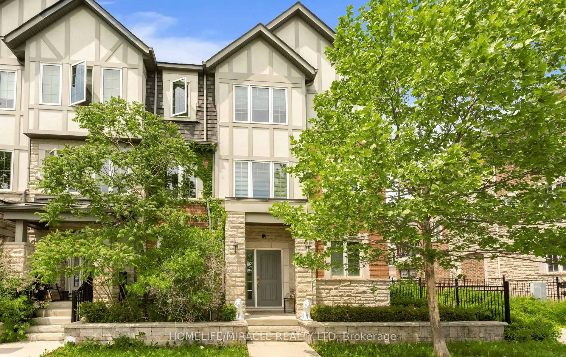 Front of Unit 15, 3002 Preserve Drive