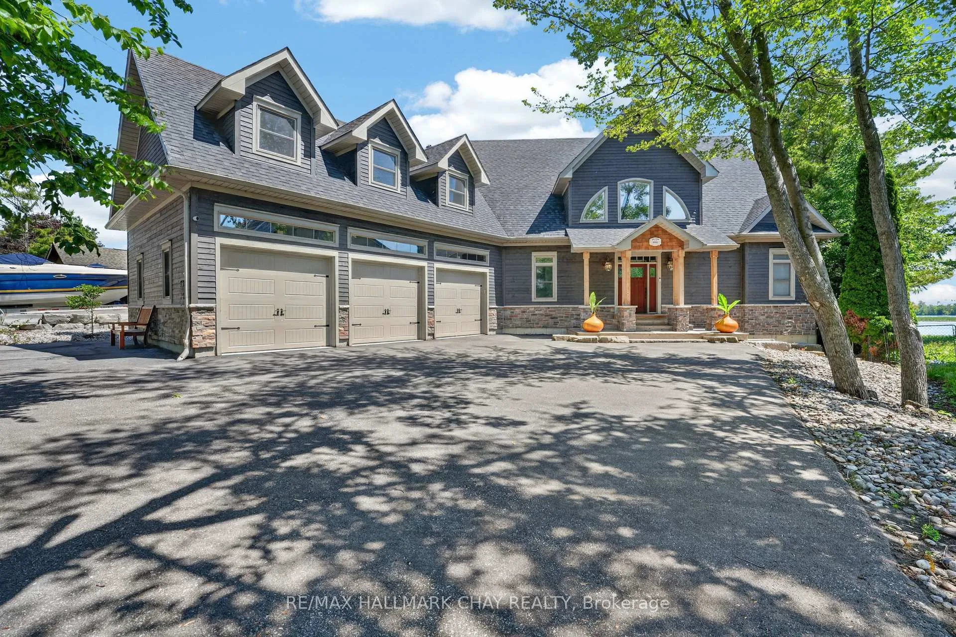 Photo 5 of 465 Mooney Crescent, Orillia — HOMEH