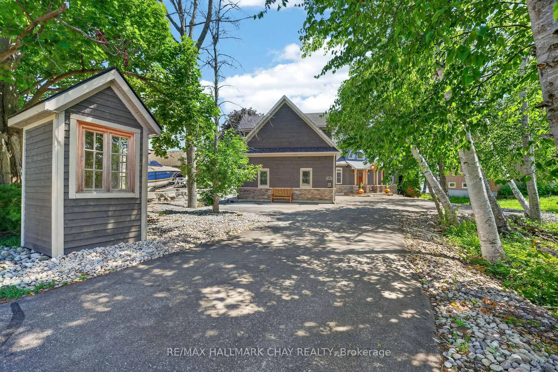 Photo 12 of 465 Mooney Crescent, Orillia — HOMEH