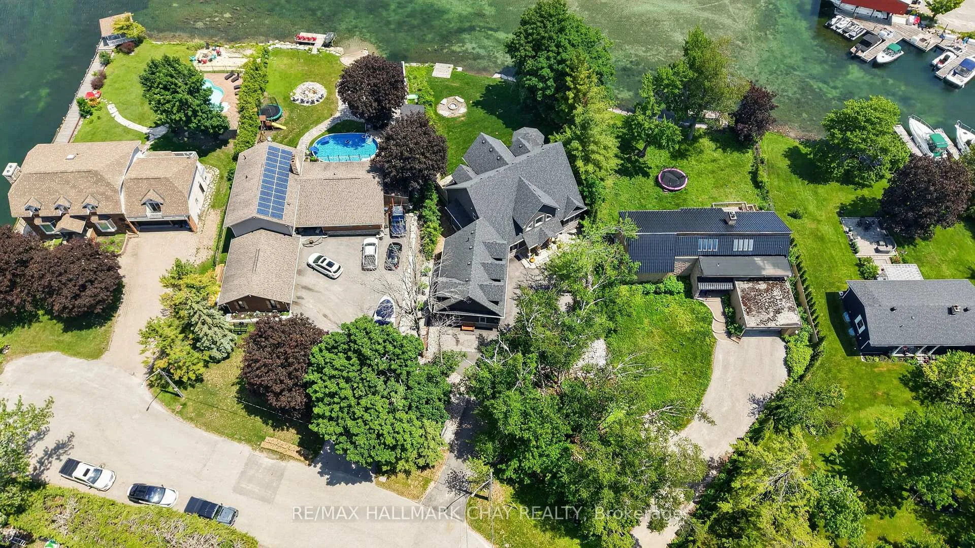 Photo 23 of 465 Mooney Crescent, Orillia — HOMEH