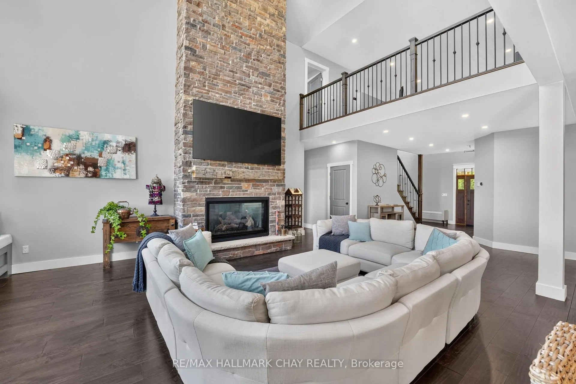 Photo 45 of 465 Mooney Crescent, Orillia — HOMEH