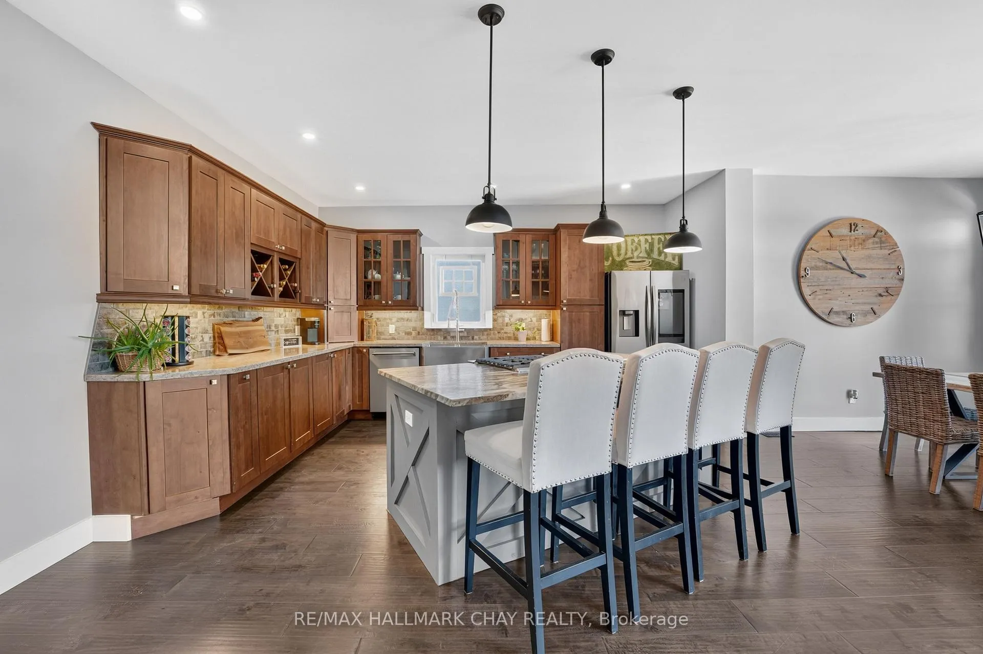 Photo 49 of 465 Mooney Crescent, Orillia — HOMEH