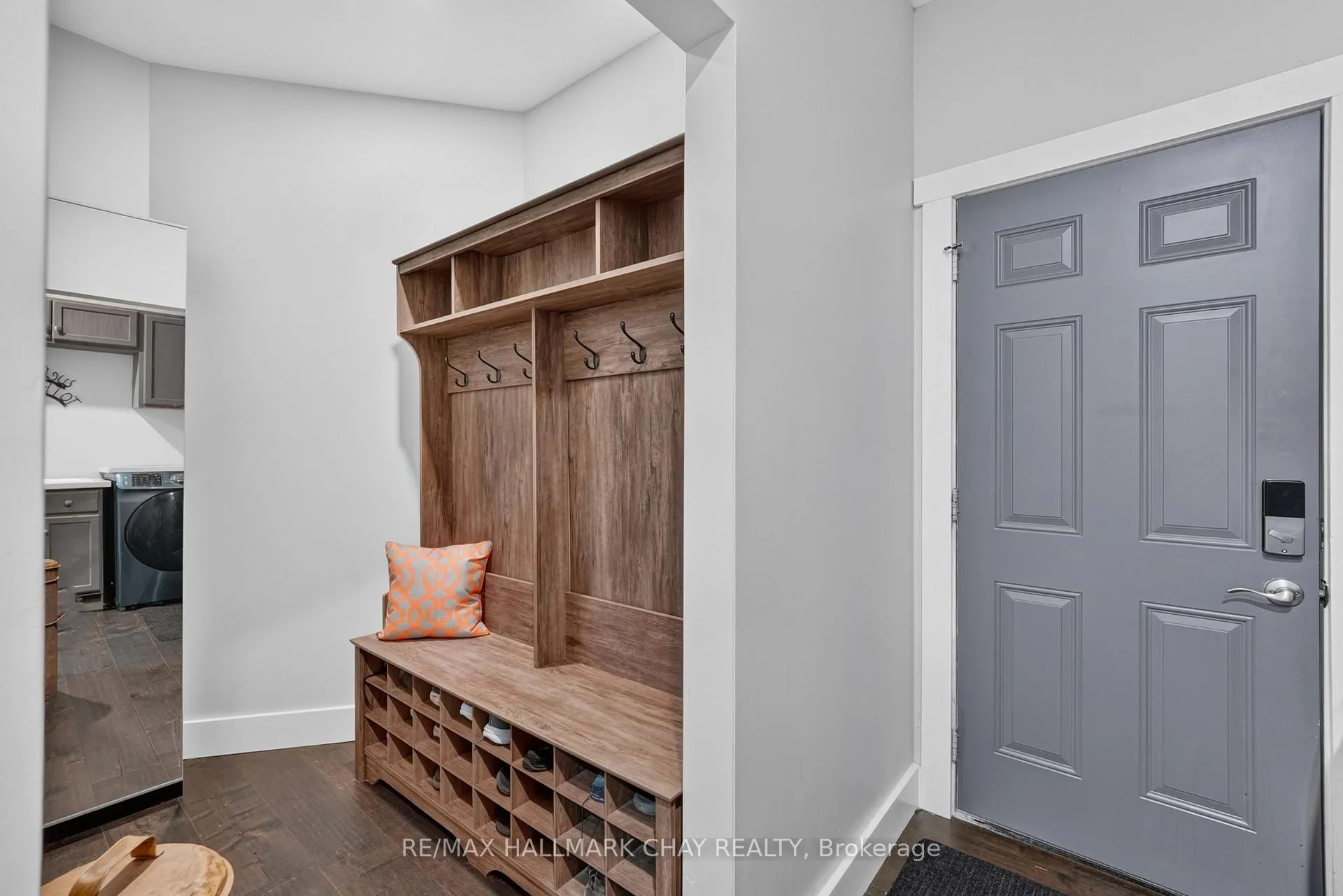 Photo 68 of 465 Mooney Crescent, Orillia — HOMEH