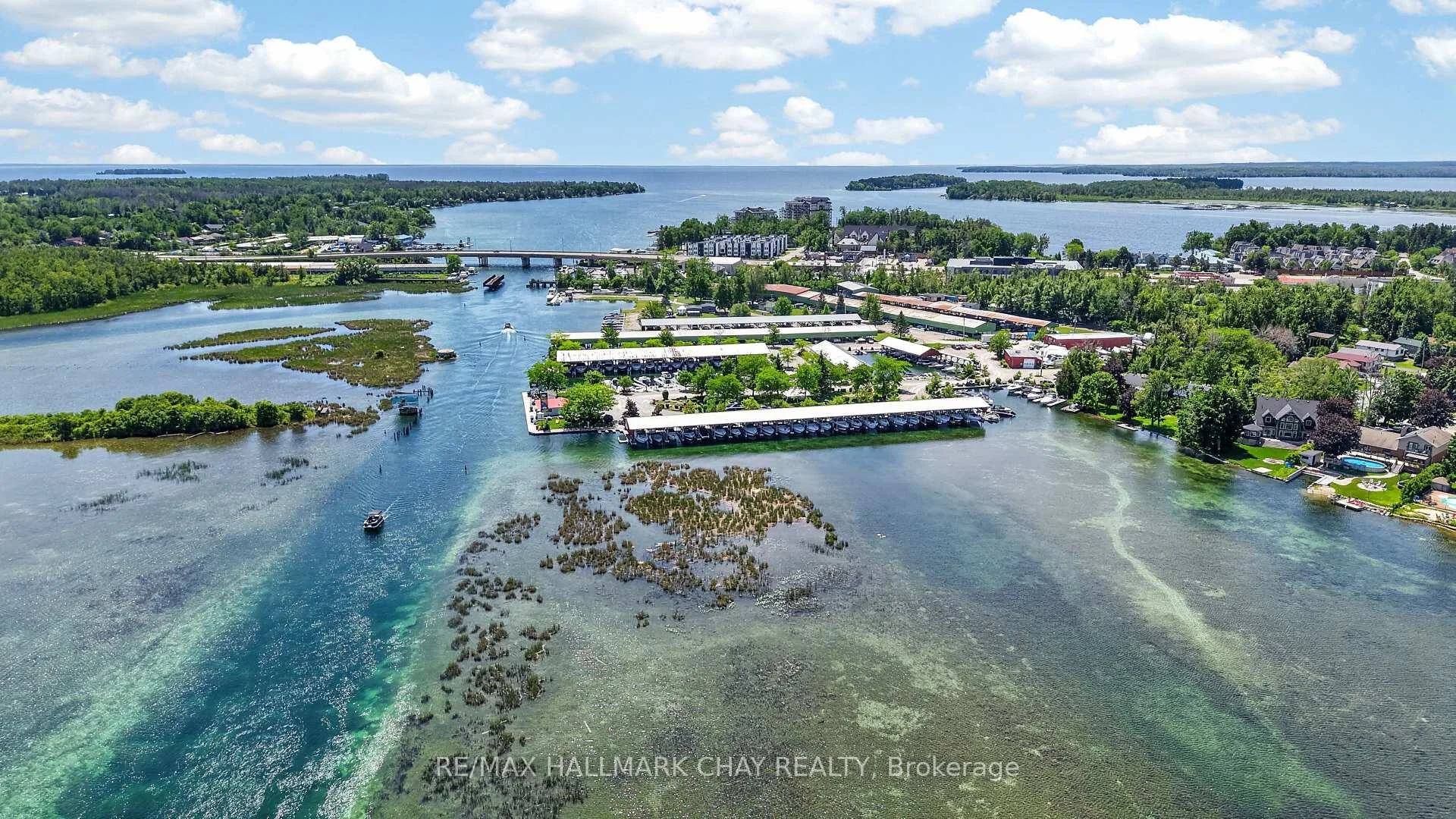 Photo 4 of 465 Mooney Crescent, Orillia — HOMEH
