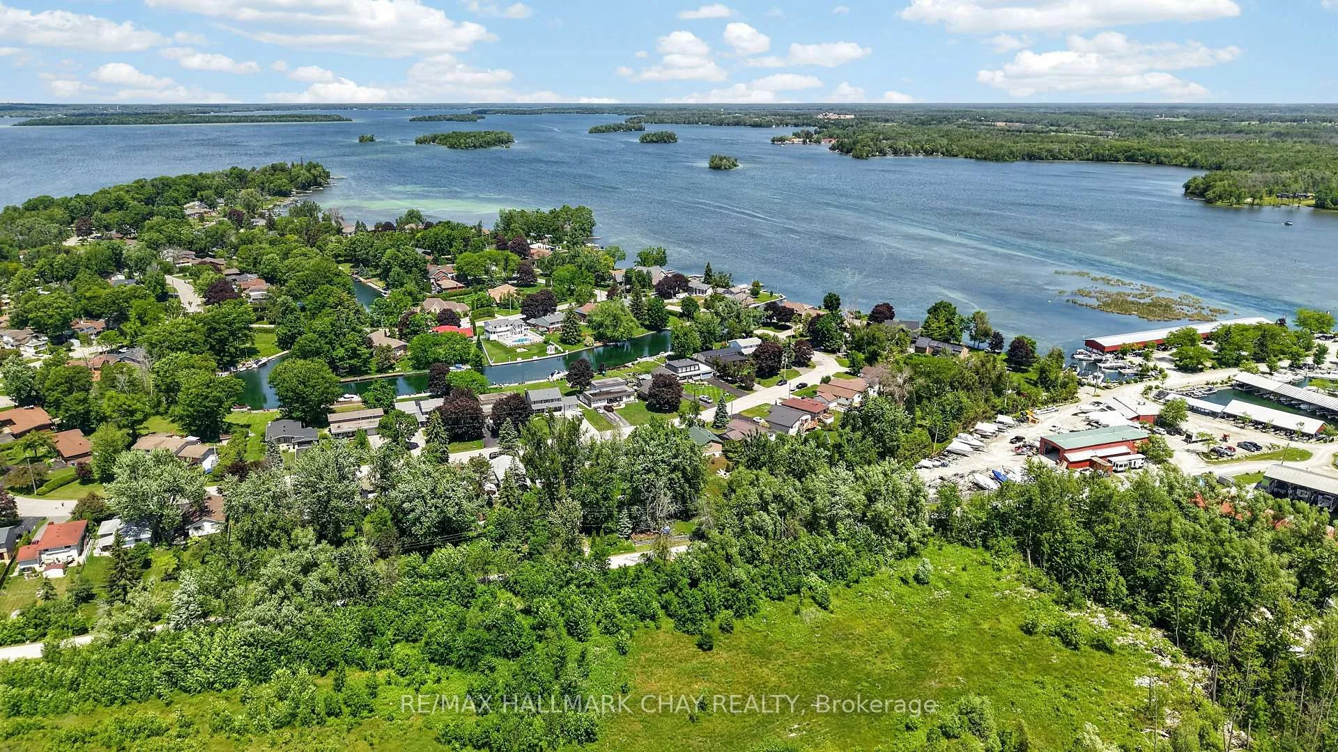 Photo 35 of 465 Mooney Crescent, Orillia — HOMEH