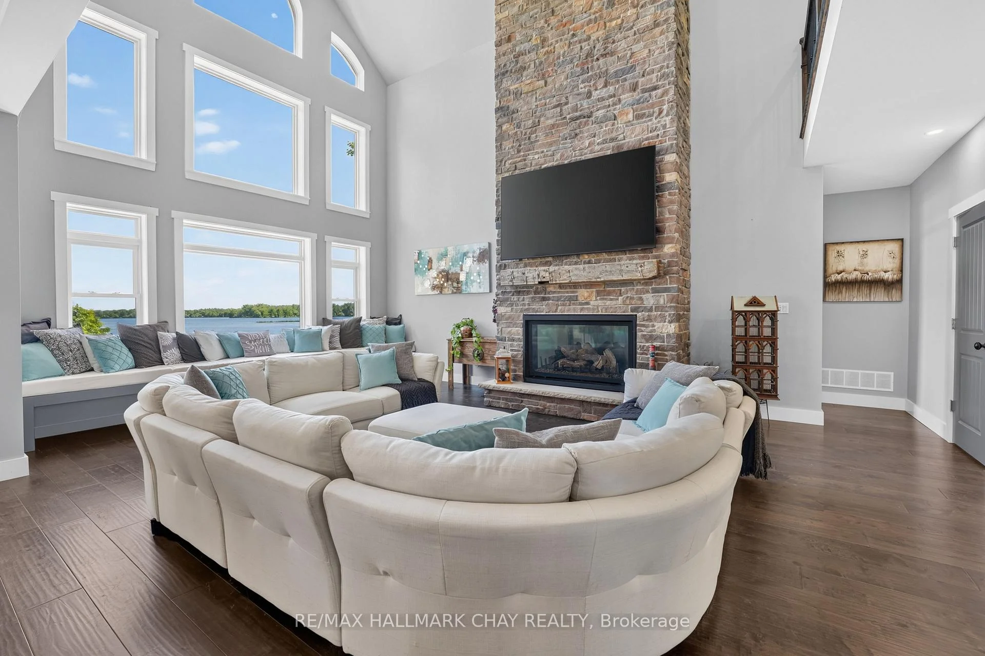 Photo 57 of 465 Mooney Crescent, Orillia — HOMEH